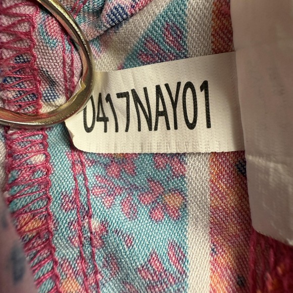 Vera Bradley Womens Small Patchwork Floral V-Neck Scrub Top Pockets Nurse - Picture 8 of 8